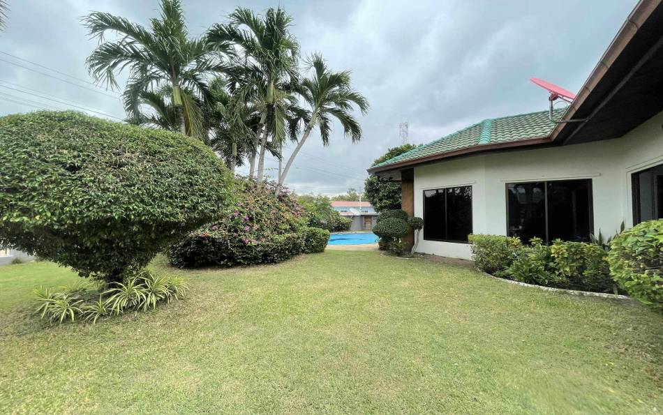 Pattaya, 3 Bedrooms Bedrooms, ,2 BathroomsBathrooms,House,For Sale,2132