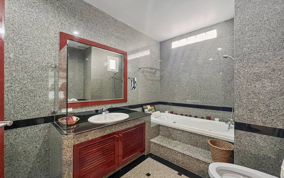Pattaya, 6 Bedrooms Bedrooms, ,7 BathroomsBathrooms,House,For Sale,2719