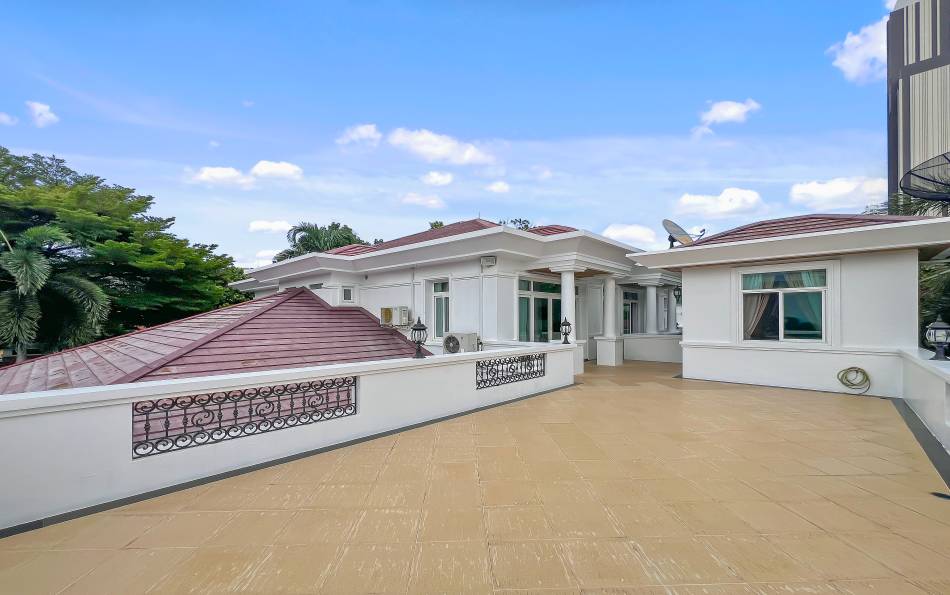 Pattaya, 6 Bedrooms Bedrooms, ,7 BathroomsBathrooms,House,For Sale,2719