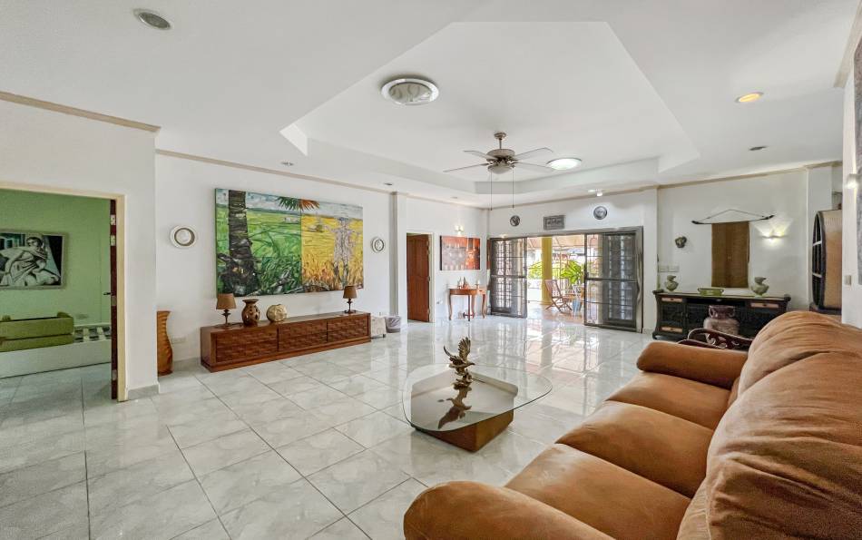Pattaya, 3 Bedrooms Bedrooms, ,2 BathroomsBathrooms,House,SOLD,2748