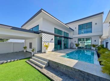 Pattaya, 4 Bedrooms Bedrooms, ,3 BathroomsBathrooms,House,For Sale,2766 Pattaya, 4 Bedrooms Bedrooms, ,3 BathroomsBathrooms,House,For Sale,2766