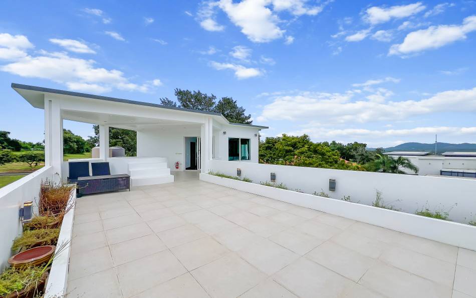 Pattaya, 9 Bedrooms Bedrooms, ,9 BathroomsBathrooms,House,For Sale,2798