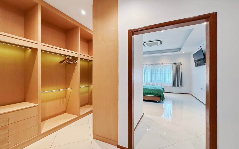 Pattaya, 3 Bedrooms Bedrooms, 0 ,3 BathroomsBathrooms,House,For Rent,0,2842