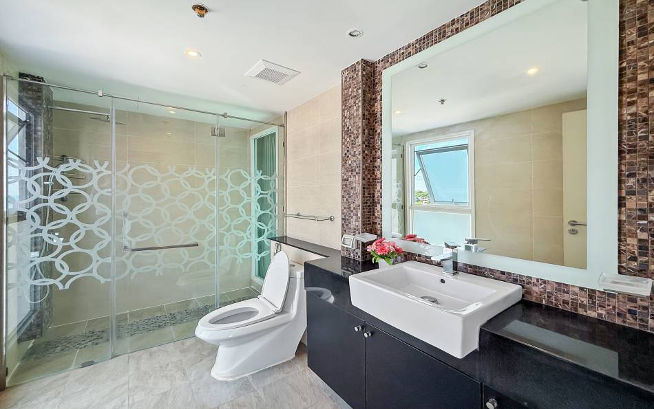 Pattaya, 2 Bedrooms Bedrooms, 0 ,3 BathroomsBathrooms,Condo,For Sale,17,2852