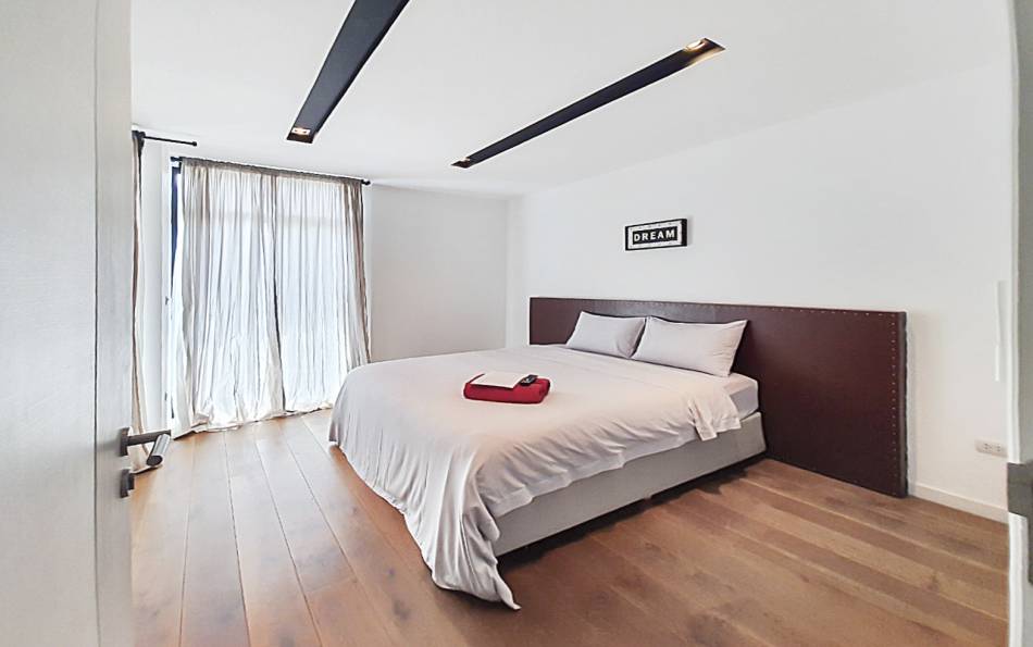 Chonburi, 4 Bedrooms Bedrooms, ,6 BathroomsBathrooms,House,For Sale,1813